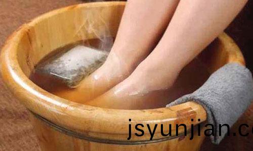 泡(pao)腳(jiao)的(de)好處(chu)
